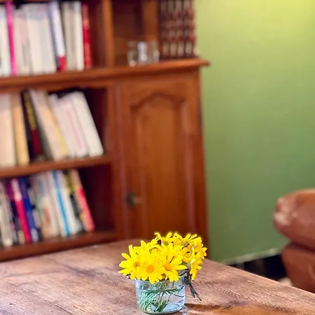 Maison Traditionnelle Avec Vues Sur St Michel