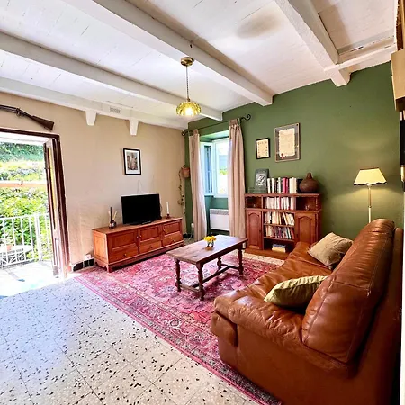 Maison Traditionnelle Avec Vues Sur St Michel Nyaraló *