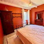 Maison Traditionnelle Avec Vues Sur St Michel 度假居