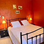 Maison Traditionnelle Avec Vues Sur St Michel *
