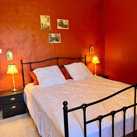 Maison Traditionnelle Avec Vues Sur St Michel *