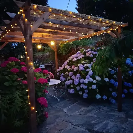 Maison Traditionnelle Avec Vues Sur St Michel *
