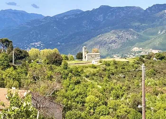 Maison Traditionnelle Avec Vues Sur St Michel *