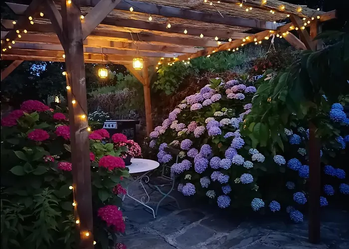 Maison Traditionnelle Avec Vues Sur St Michel *